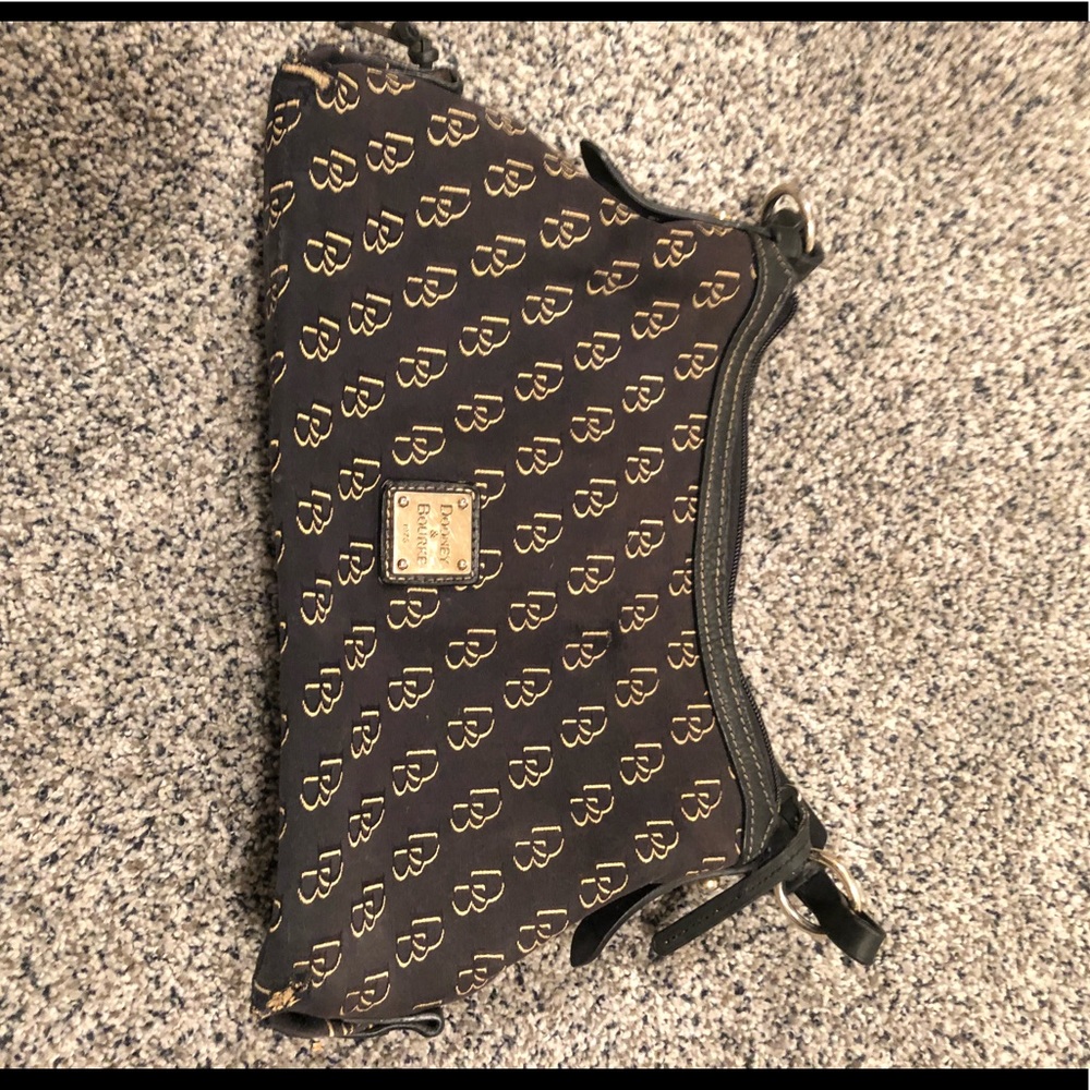 Dooney & Bourke purse $40